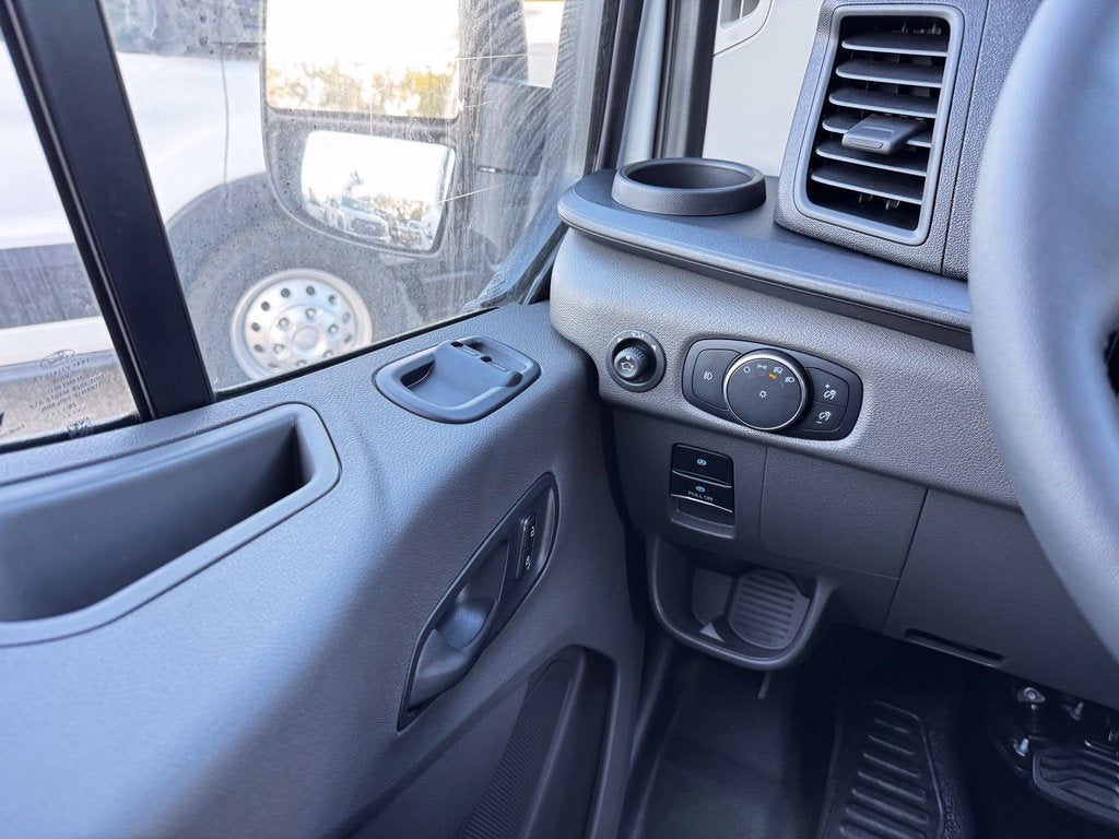 2027 Ford Transit-350 XL