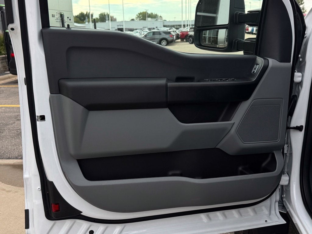 2027 Ford F-550SD XL DRW