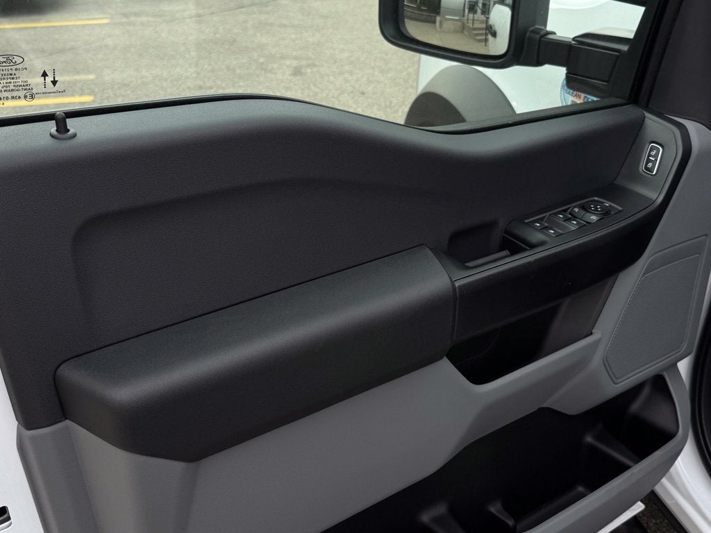 2027 Ford F-550SD XL DRW