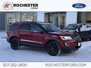 2017 Ford Explorer XLT w/ Twin Panel Moonroof + Tow Package