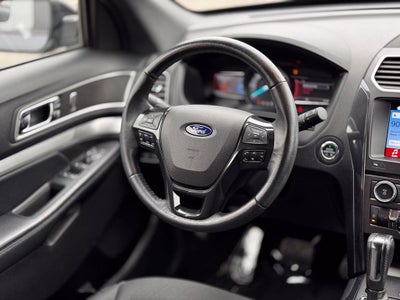 2017 Ford Explorer XLT w/Heated Steering Wheel + Tow Pkg