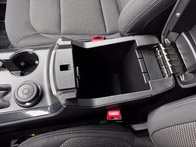 2017 Ford Explorer XLT w/Heated Steering Wheel + Tow Pkg