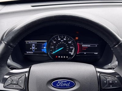 2017 Ford Explorer XLT w/Heated Steering Wheel + Tow Pkg