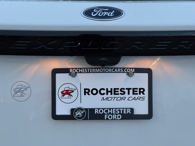 2022 Ford Explorer ST w/ Twin Panel Moonroof + Adaptive Cruise