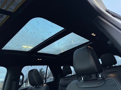 2022 Ford Explorer ST w/ Twin Panel Moonroof + Adaptive Cruise