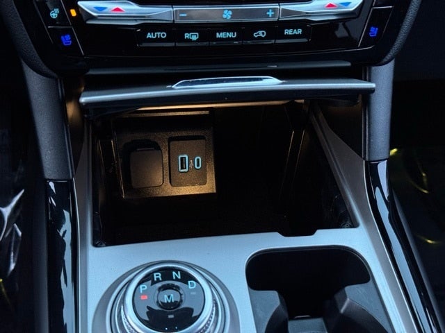 2022 Ford Explorer ST w/ Twin Panel Moonroof + Adaptive Cruise