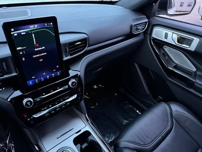 2022 Ford Explorer ST w/ Twin Panel Moonroof + Adaptive Cruise