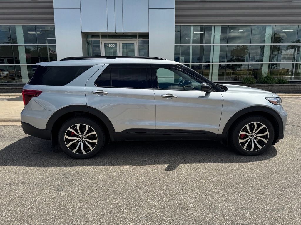 2023 Ford Explorer ST w/ Street Pack
