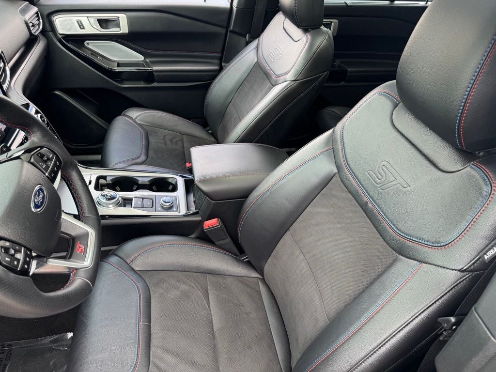 2023 Ford Explorer ST w/ Street Pack