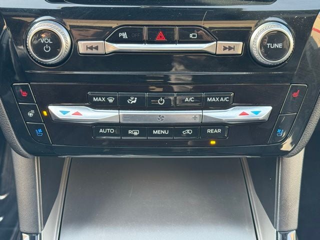 2023 Ford Explorer ST w/ Street Pack
