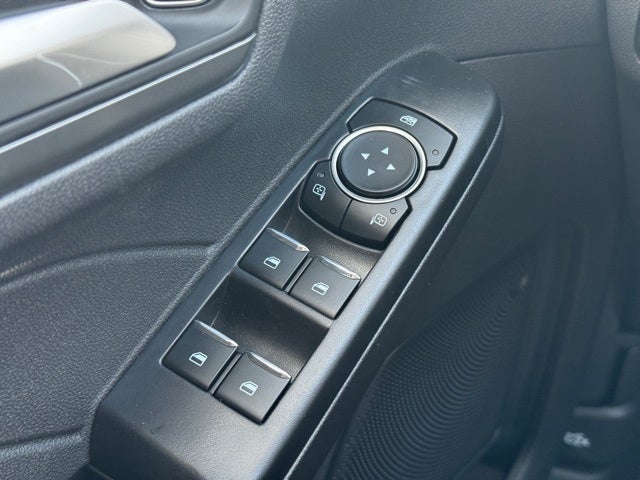 2026 Ford Escape Plug-In Hybrid Base w/ Tow Pkg & Panoramic Roof