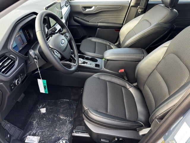 2026 Ford Escape Plug-In Hybrid Base w/ Tow Pkg & Panoramic Roof