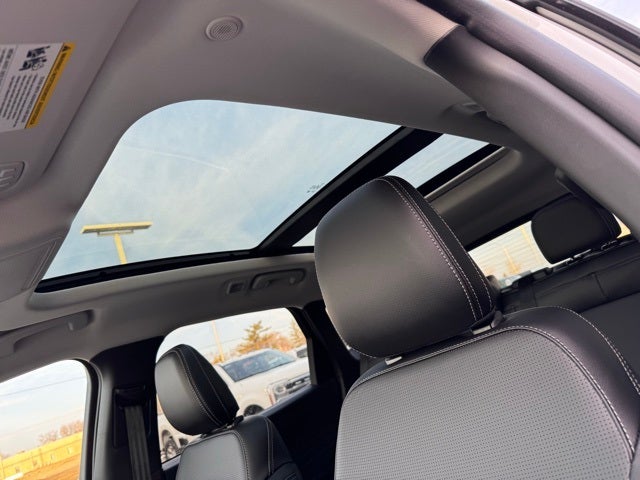 2025 Ford Escape Plug-In Hybrid Base w/Panoramic Vista Roof + 360 Camera