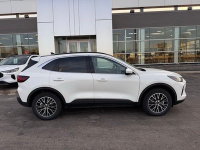 2025 Ford Escape Plug-In Hybrid Base w/Panoramic Vista Roof + 360 Camera