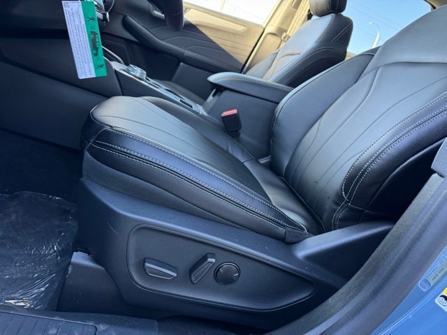 2026 Ford Escape Plug-In Hybrid Base w/ Tech Pkg & Tow Pkg