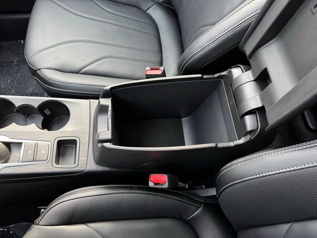 2025 Ford Escape Plug-In Hybrid Base w/ Panoramic Vista Roof + 360 Camera