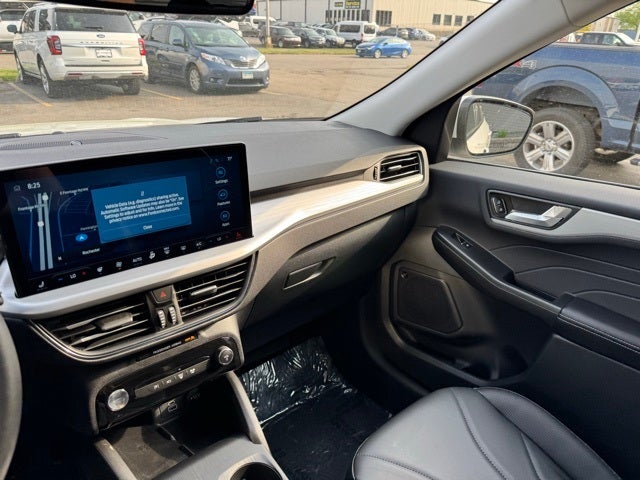 2025 Ford Escape Plug-In Hybrid Base w/ Panoramic Vista Roof + 360 Camera