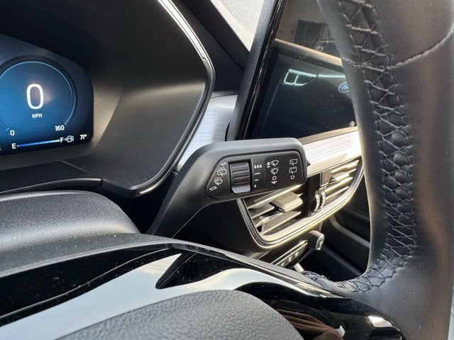 2025 Ford Escape Plug-In Hybrid Base w/ Panoramic Vista Roof + 360 Camera