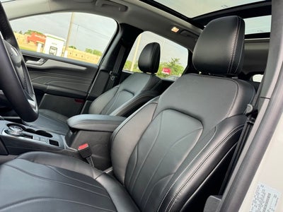 2025 Ford Escape Plug-In Hybrid Base w/ Panoramic Vista Roof + 360 Camera