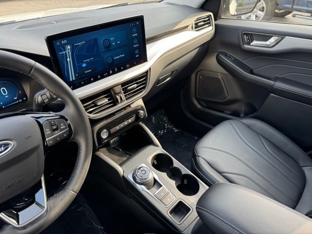 2025 Ford Escape Plug-In Hybrid Base w/ Panoramic Vista Roof + 360 Camera