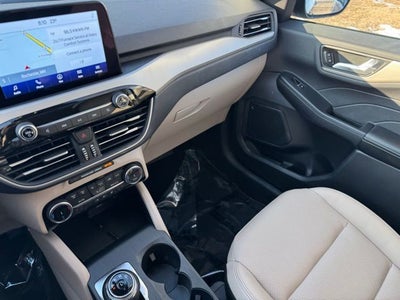 2022 Ford Escape SEL w/ Panoramic Moonroof + Trailer Tow Package