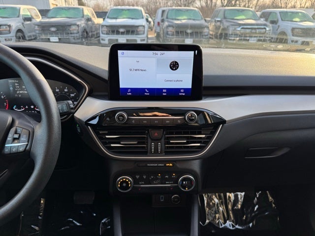 2020 Ford Escape SE w/ Panoramic Moonroof