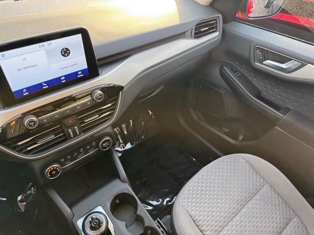 2020 Ford Escape SE w/ Panoramic Moonroof