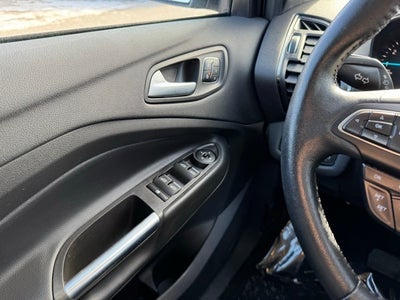 2019 Ford Escape Titanium w/ Heated Steering Wheel + Tow Package