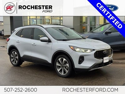 2025 Ford Escape Platinum w/ Adaptive Cruise + Heated Steering Wheel