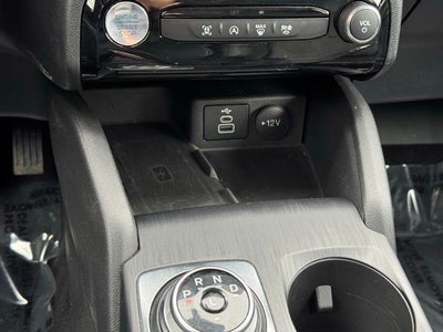 2025 Ford Escape Platinum w/ Heated Steering Wheel + Adaptive Cruise