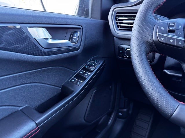 2026 Ford Escape ST-Line w/ Sunroof