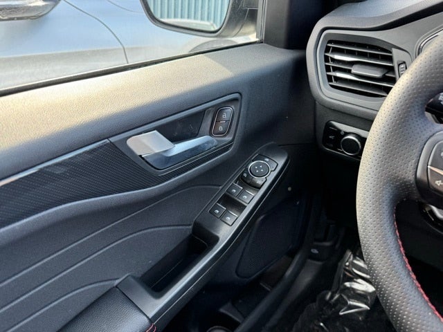 2023 Ford Escape ST-Line w/ Heated Steering Wheel + Adaptive Cruise