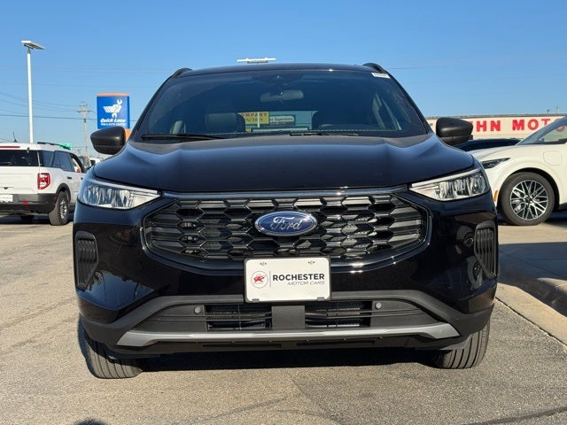 2026 Ford Escape ST-Line w/Panoramic Moonroof + Adaptive Cruise