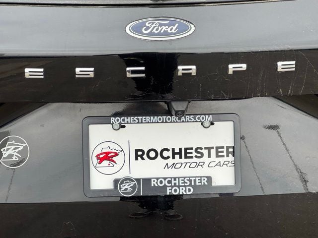 2023 Ford Escape ST-Line w/ Panoramic Moonroof + Adaptive Cruise