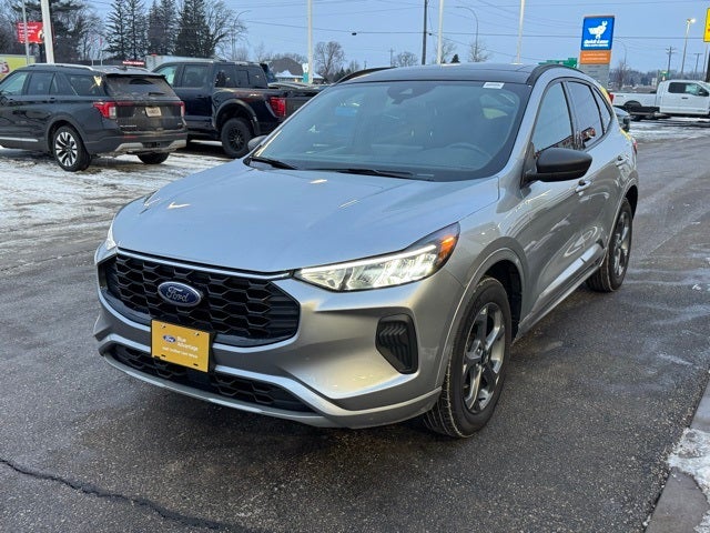 2023 Ford Escape ST-Line w/ Panoramic Moonroof + Adaptive Cruise