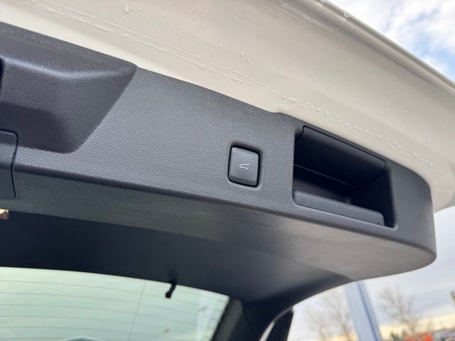 2026 Ford Escape Hybrid ST-Line Select w/Panoramic Moonroof + Adaptive Cruise