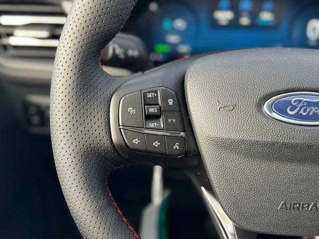 2026 Ford Escape Hybrid ST-Line Select w/ Panoramic SunRoof