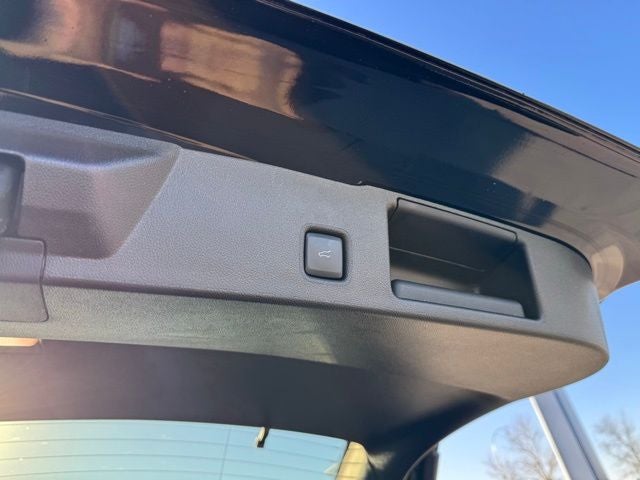 2026 Ford Escape Hybrid ST-Line Select w/Panoramic Moonroof + Adaptive Cruise