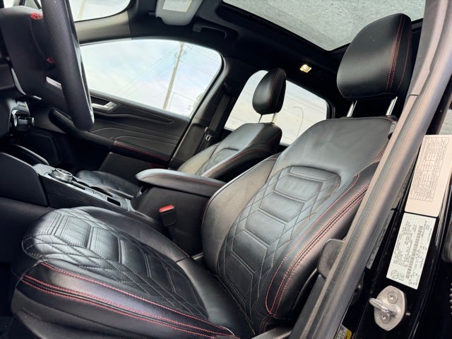 2023 Ford Escape Hybrid ST-Line Elite w/ Panoramic Moonroof + Head-Up Display