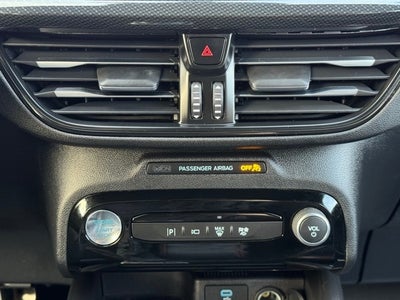 2023 Ford Escape Hybrid ST-Line Elite w/ Panoramic Moonroof + Head-Up Display