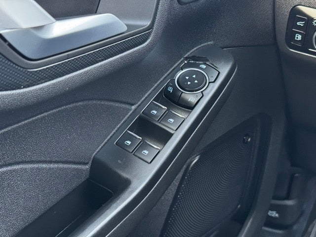 2023 Ford Escape Hybrid ST-Line Elite w/ Panoramic Moonroof + Head-Up Display