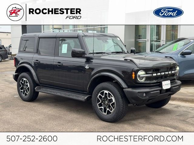 2026 Ford Bronco Outer Banks