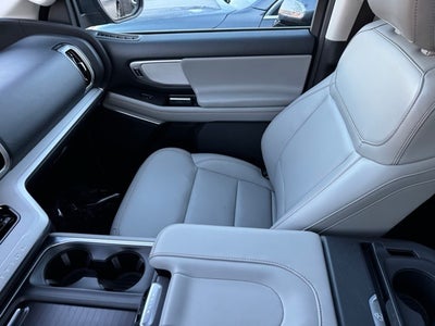 2025 Ford Expedition Max Active w/ Panoramic Moonroof + 8 Passenger Seating (2nd R