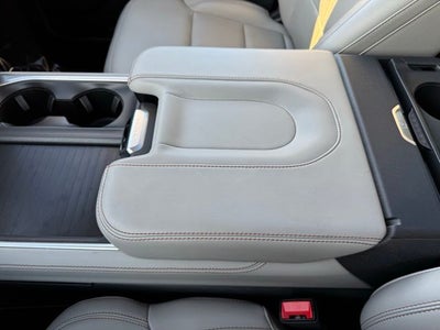 2025 Ford Expedition Max Active w/ Panoramic Moonroof + 8 Passenger Seating (2nd R