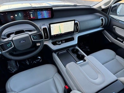 2025 Ford Expedition Max Active w/ Panoramic Moonroof + 8 Passenger Seating (2nd R