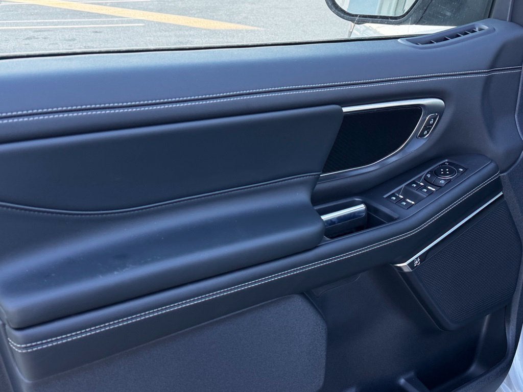 2026 Ford Expedition Max Platinum w/Stealth App Pkg