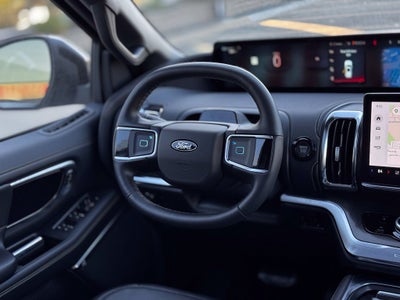 2026 Ford Expedition Max Platinum w/Stealth App Pkg