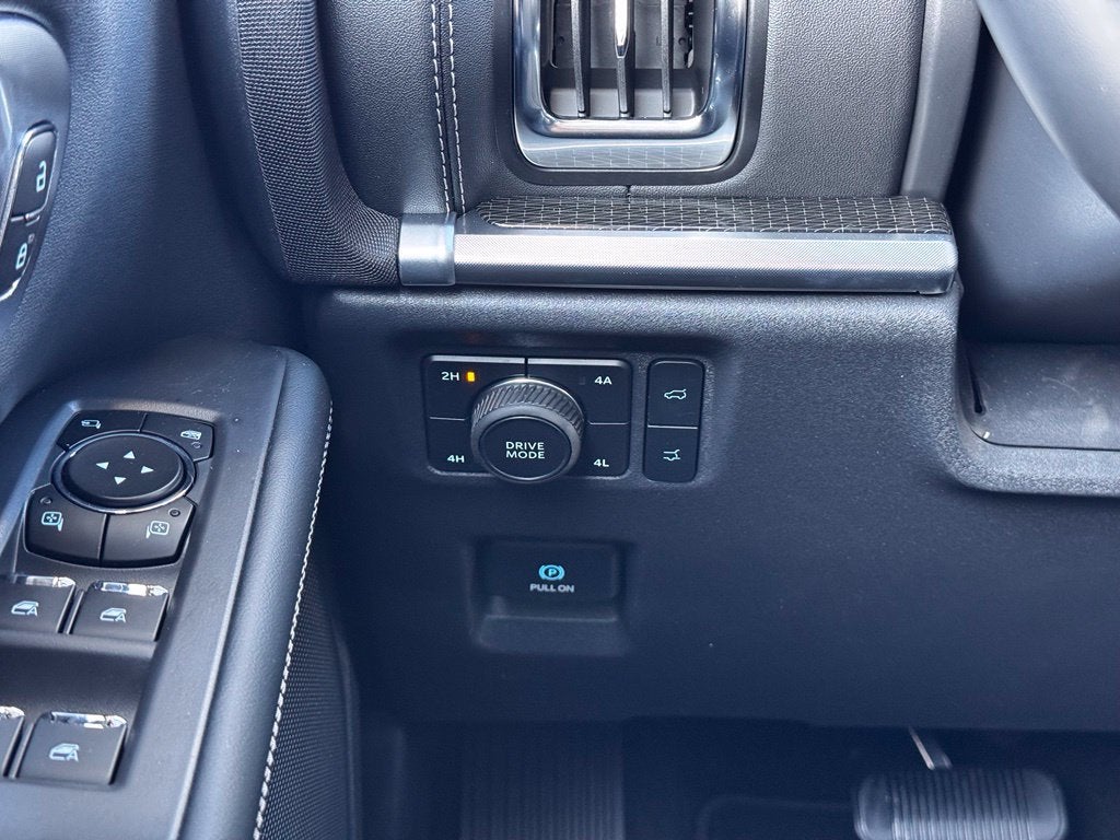 2026 Ford Expedition Max Platinum w/Stealth App Pkg