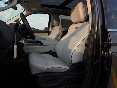 2027 Ford Expedition Max Platinum w/Ultimate Pkg + Drivers Pkg