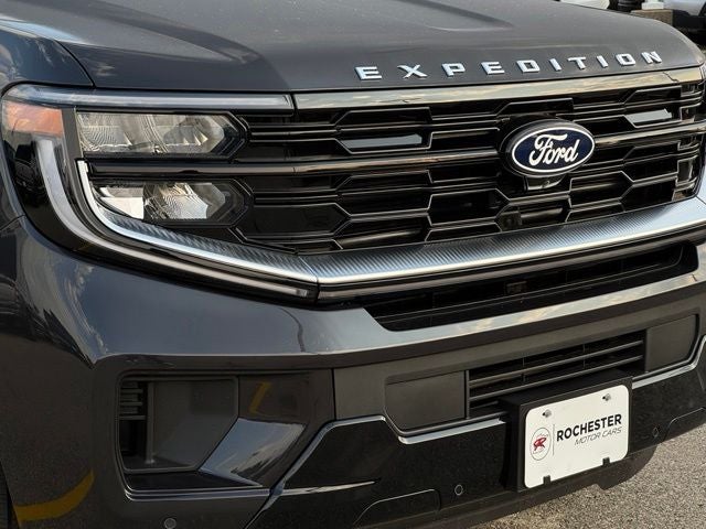 2027 Ford Expedition Max Platinum w/Ultimate Pkg + Drivers Pkg